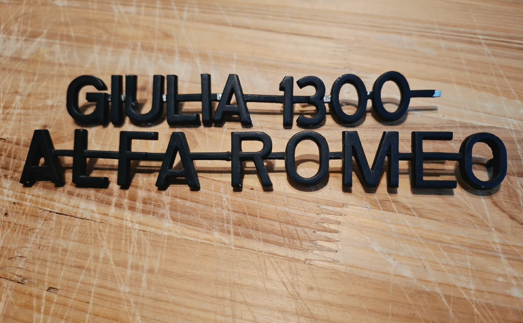 Alfa Romeo Alle Autoersatzteile: Alfa Romeo Giulia 1300 Bertone Embleme – Gebraucht aus Triesen von BLACKSHEEP75 2