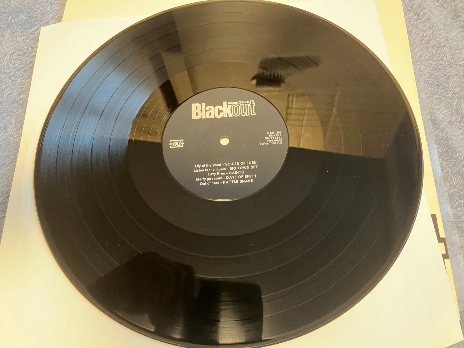 Schallplatten: Blackout – Gebraucht aus Aarwangen von Jukebox3 6