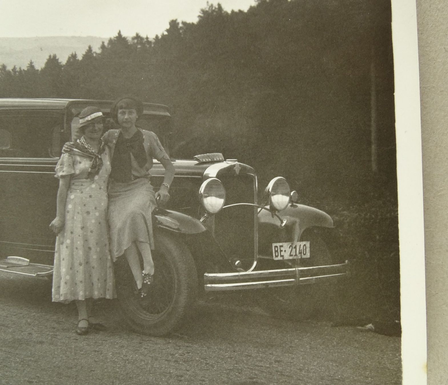 Insegne: AUTO OLDTIMER ÜBER ST. CROIX, BE NUMMER, BERNERNUMMER, 1935 – Usato da Grüningen venduto da Kartensammler 3