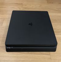 Playstation 4 inkl. 2 Controller und 5 Spielen