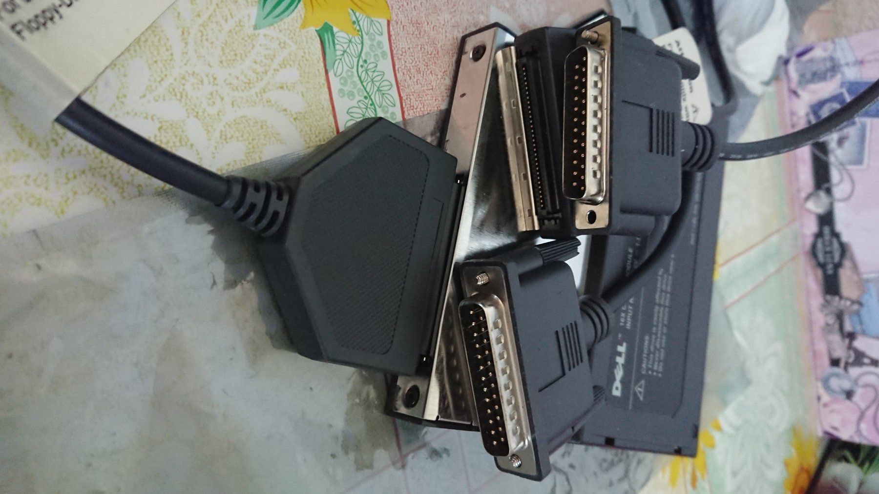 Dell Unità & Adattatore: Kabel für externes Dell Diskettenlaufwer – Usato da Düdingen venduto da boascompras