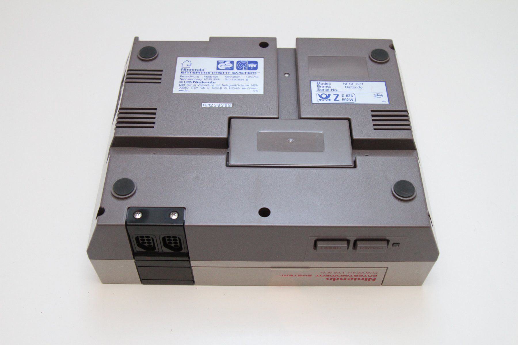 Nintendo Consoles: Nintendo NES mit Spielen – D'occasion à Basel par camelot99 2