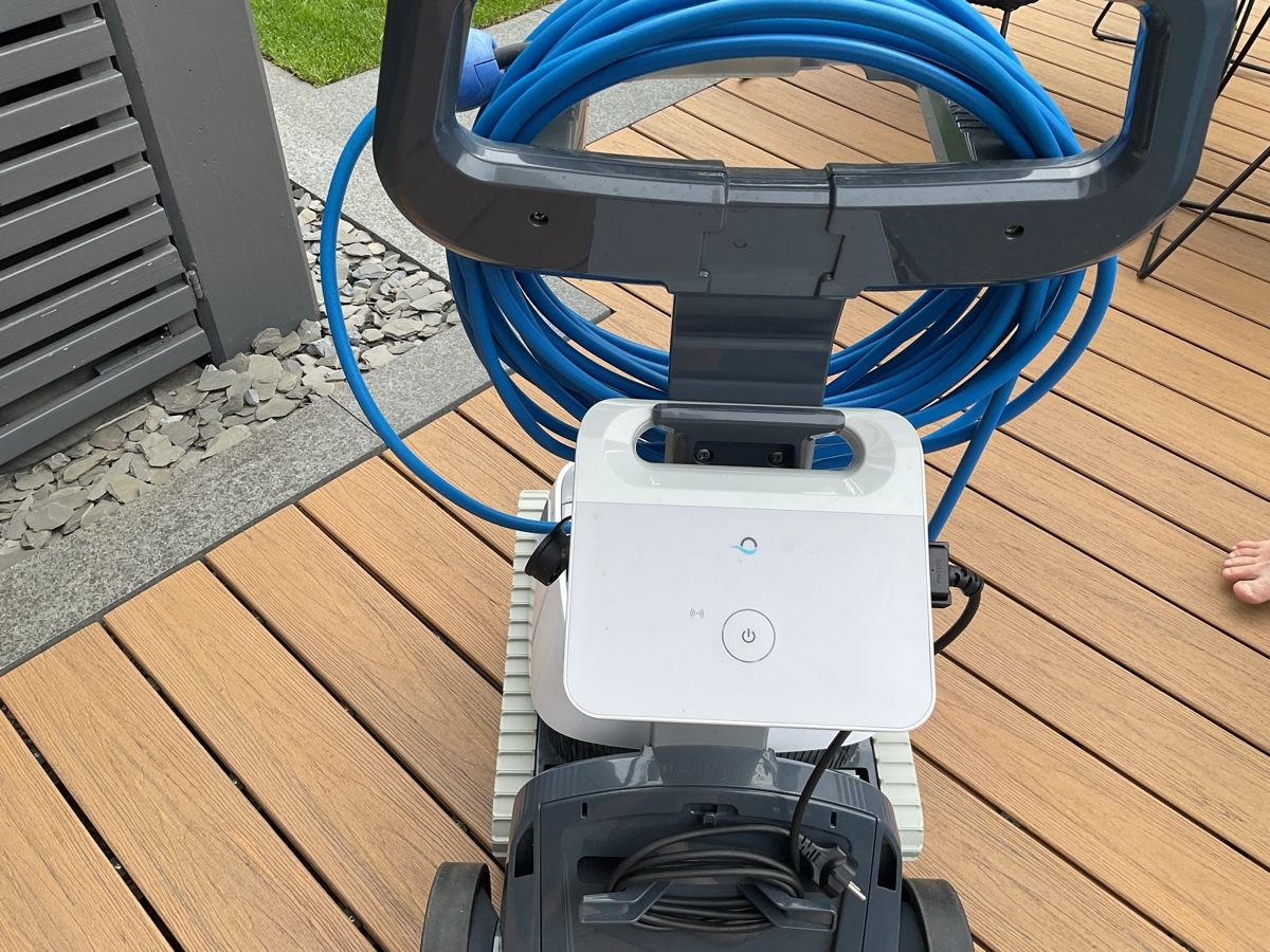 Dolphin Accessori per Piscine: Dolphin Maestro 50i Poolroboter – Usato da Frasnacht venduto da hei_t6dl 2