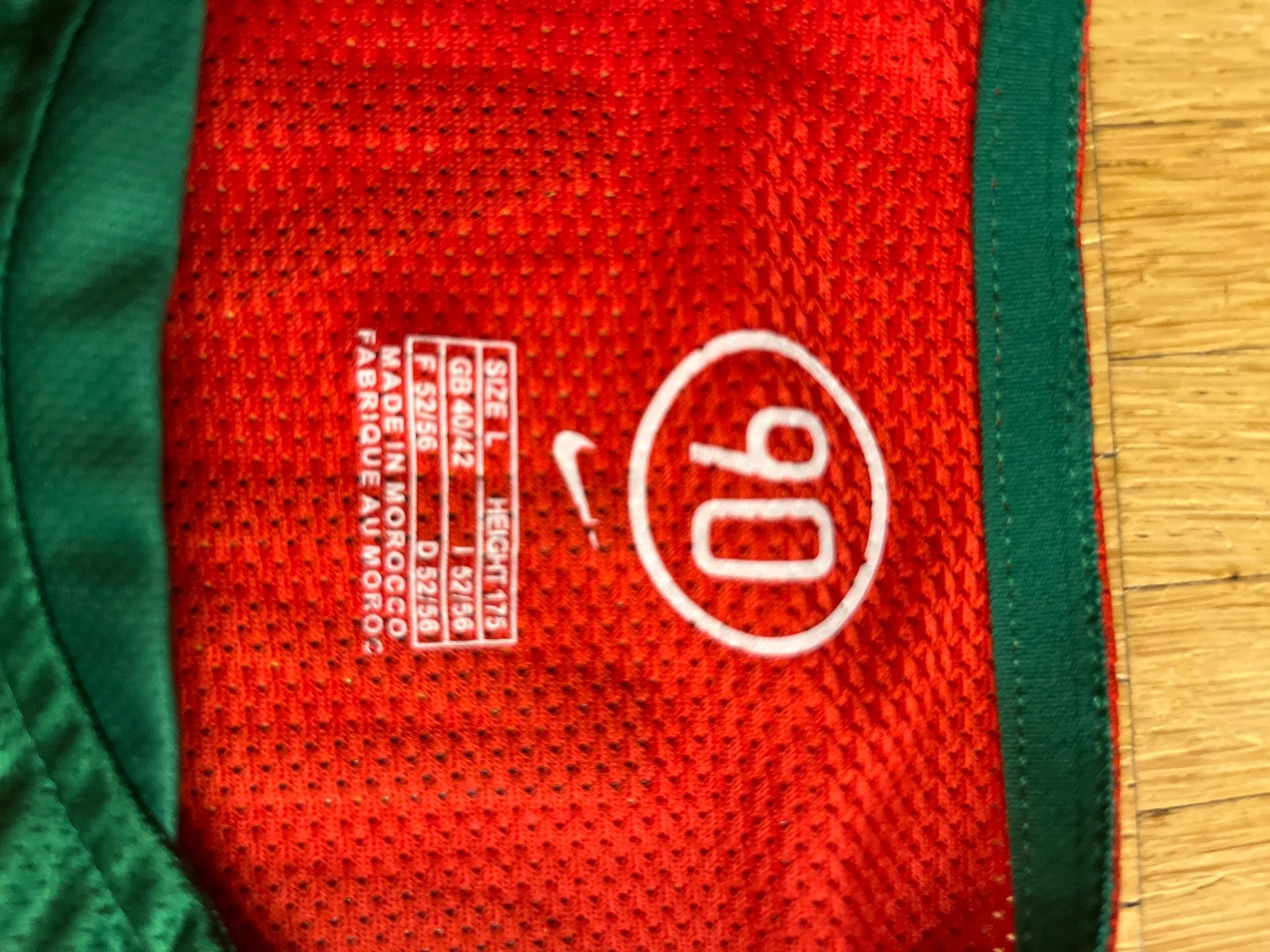 Nike Maillots de corps & Pantalons: Cristiano Ronaldo trikot 2004 – Neuf avec emballage d'origine à Wald ZH par L46 1