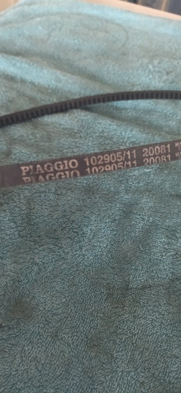 Piaggio Parti ricambio per ciclomotori: Piaggio Zahnriemen 960mm – Usato da Fahrni b. Thun venduto da Bergers_occasionen 2