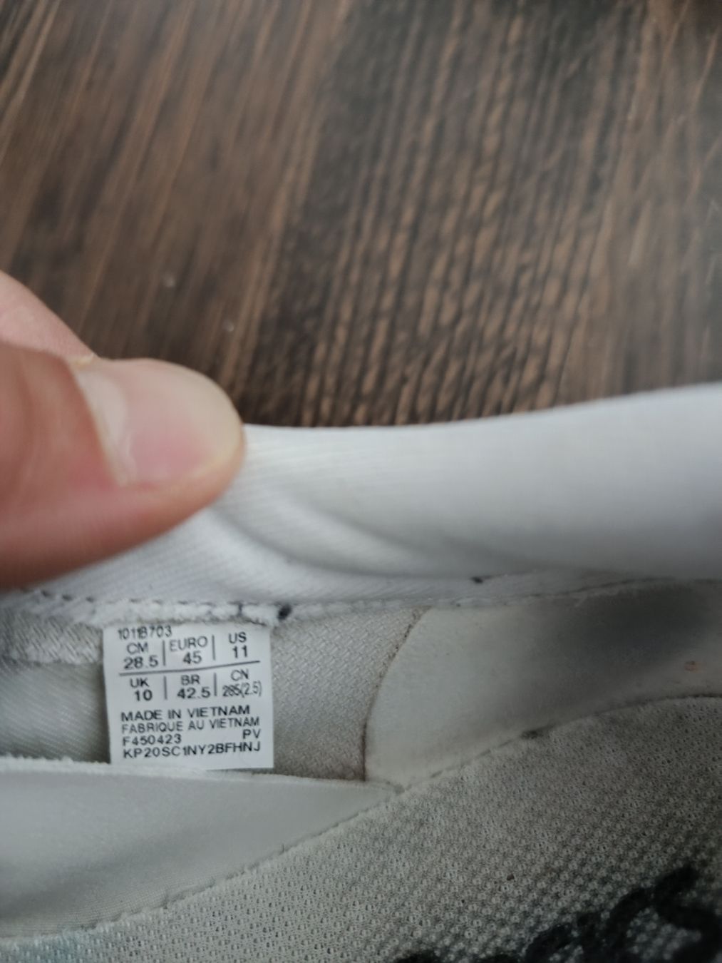 Asics Chaussures hommes: Asics Magic Speed Laufschuhe Weiss Grösse 45 – D'occasion à Dürnten par Mercurius1 4
