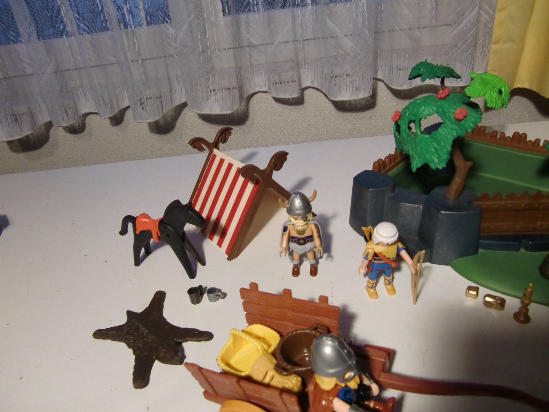 Playmobil Giocattoli: Playmobil Konvolut Wikinger Lager + Wikinger Bastion – Usato da Arbon venduto da magenta10 3