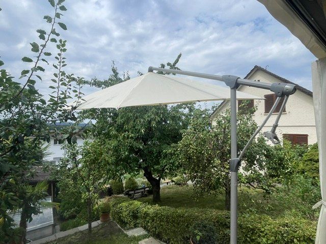Glatz Ombrelloni: Glatz Sonnenschirm 240x240cm mit Sockel – Usato da Niederrohrdorf venduto da Bcd 6