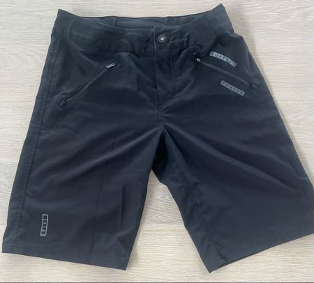 ION MTB FREERIDE SHORTS 32/M SCHWARZ