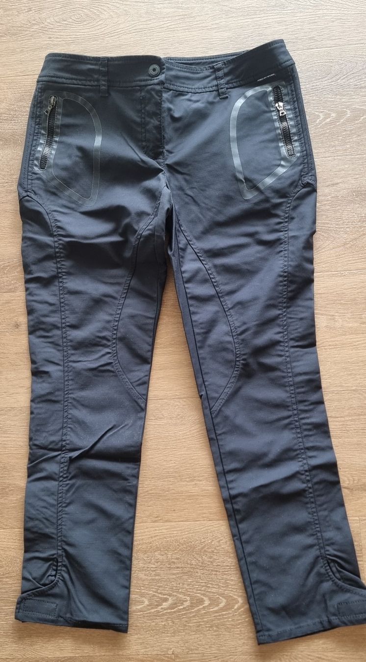 Marc Cain Lots de vêtements: Marc Cain Kleiderpaket N3 – D'occasion à Dielsdorf par meret07 1