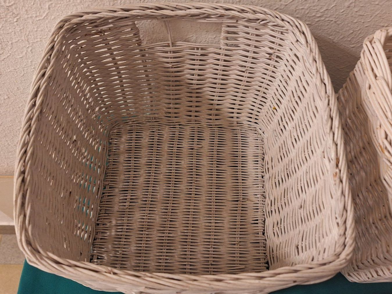 Altro per la casa: 3 weisse Aufbewahrungs- Körbe – Usato da Arlesheim venduto da shopradl 3