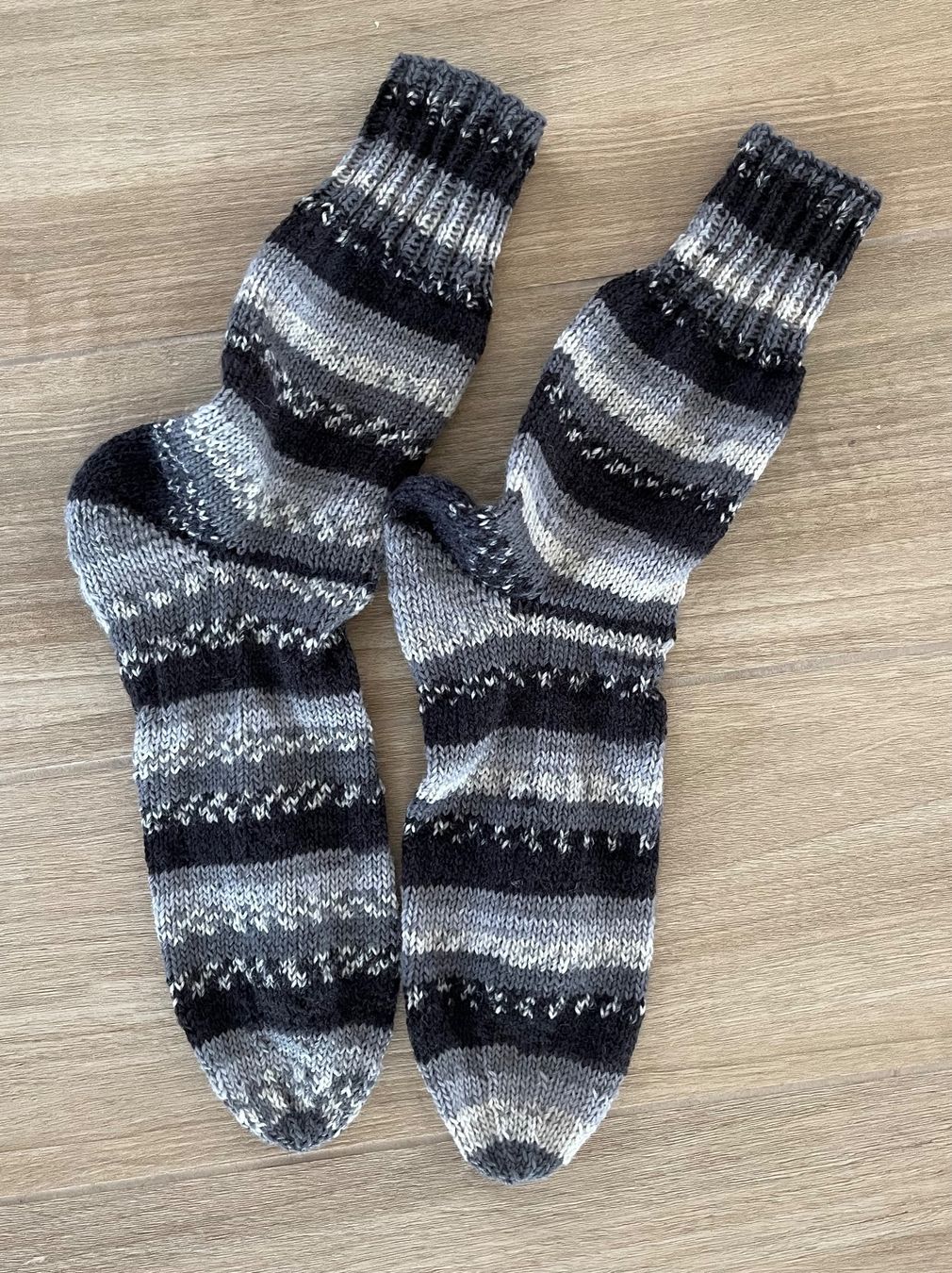 Chaussettes: handgestrickte Wollsocken, 40/41 – Neuf avec emballage d'origine à Engelburg par rautibus