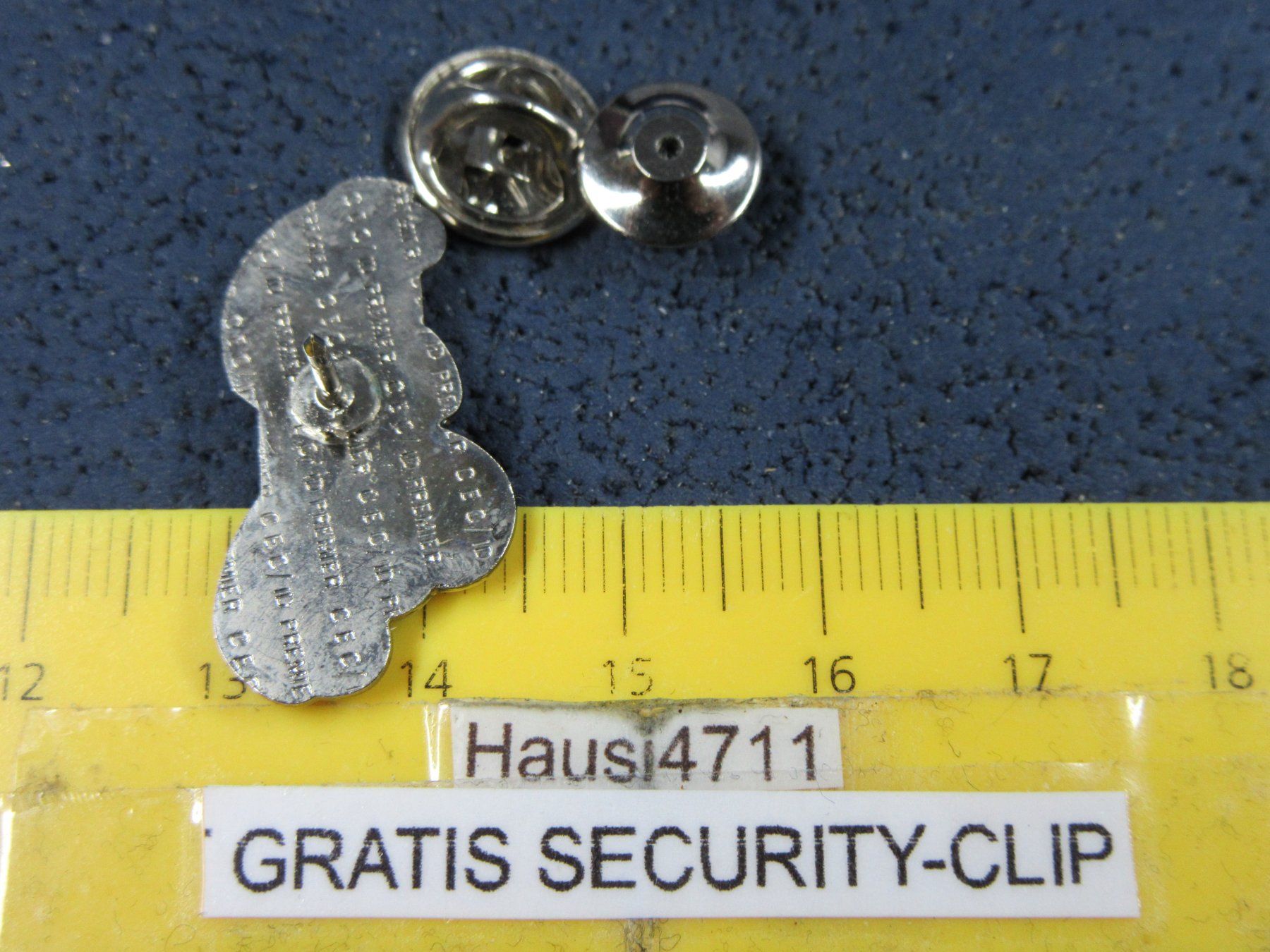 Bugatti Placchette & Badge: BUGATTI ATLANTIC AUTO PIN GLASIERT KLEIN-FEIN SECURITY-CLIP – Usato da Ettingen venduto da Hausi4711 2