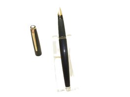 MONTBLANC 220 Kolbenfüllfederhalter, 14 Karat F NEUWERTIG