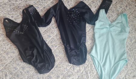 Maillots de gymnastique taille 7 ans