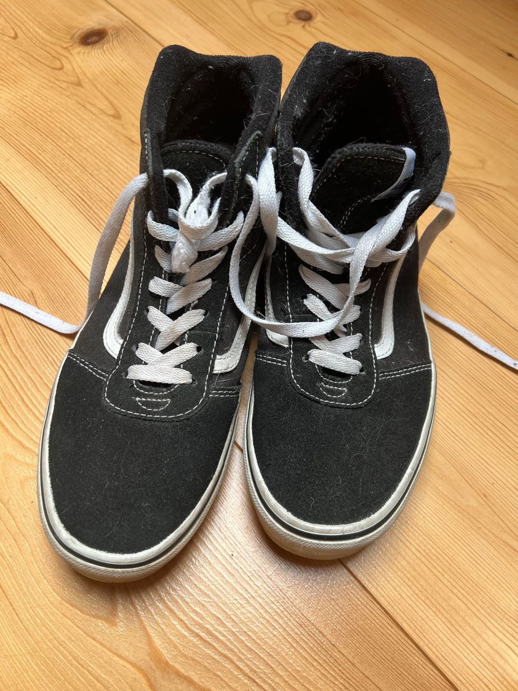 Scarpe da uomo: Neuwertige Vans Grösse 38,5 – Usato da Therwil venduto da Mucjing