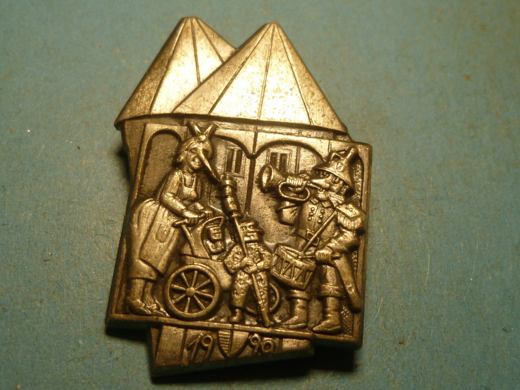 Plaketten & Abzeichen: LUZERN 1990 SILBER – Gebraucht aus Ried (Muotathal) von Mandarin02