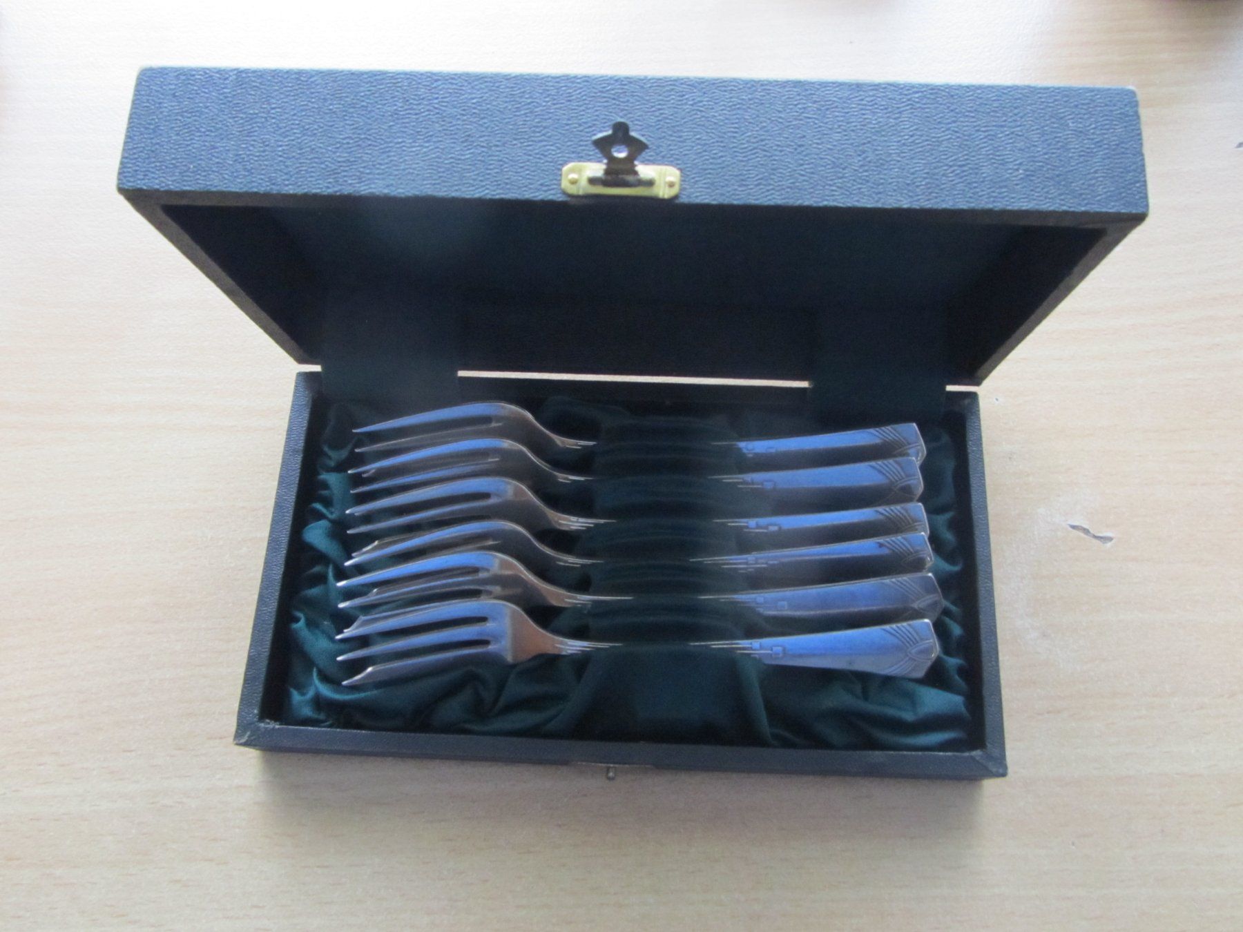 Set di posate: Jugendstil Dessert Gabel-Heilbrönn um 1920 – Usato da Luzern venduto da Lucernauno 4