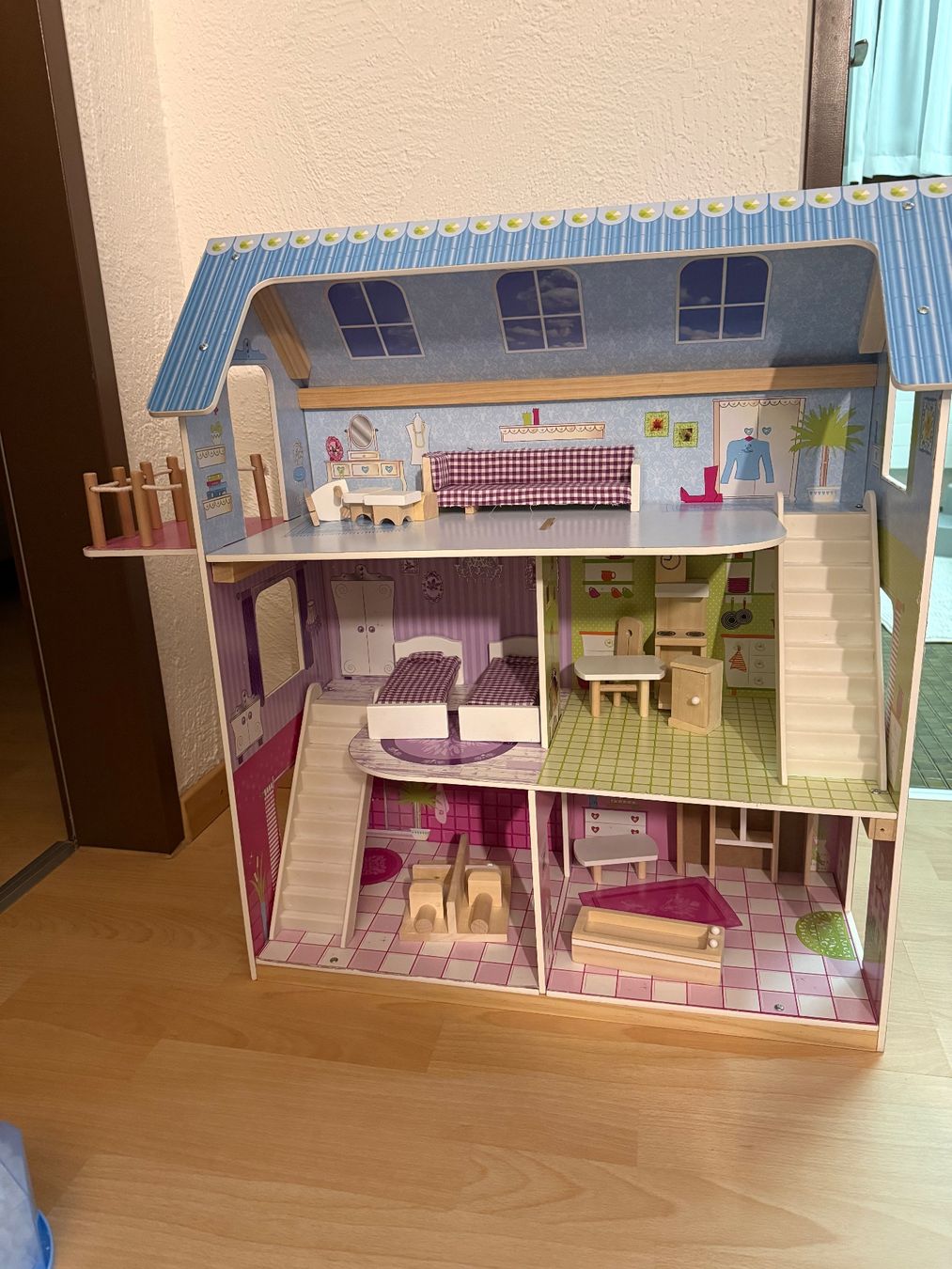Puppenhäuser & -möbel: Puppenhaus – Gebraucht aus Embrach von vas_fky8 1