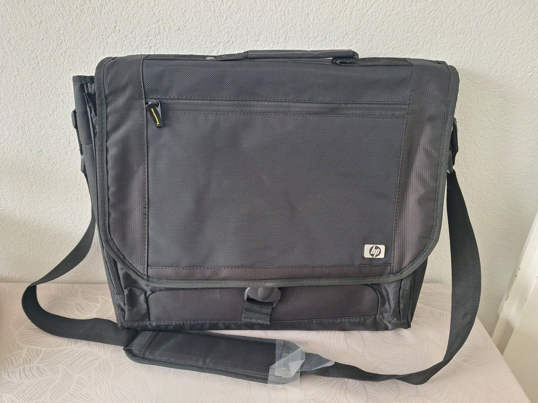 Valigie & Borse: HP Laptoptasche schwarz – Nuovo (secondo la descrizione) da Zürich venduto da Lemon007