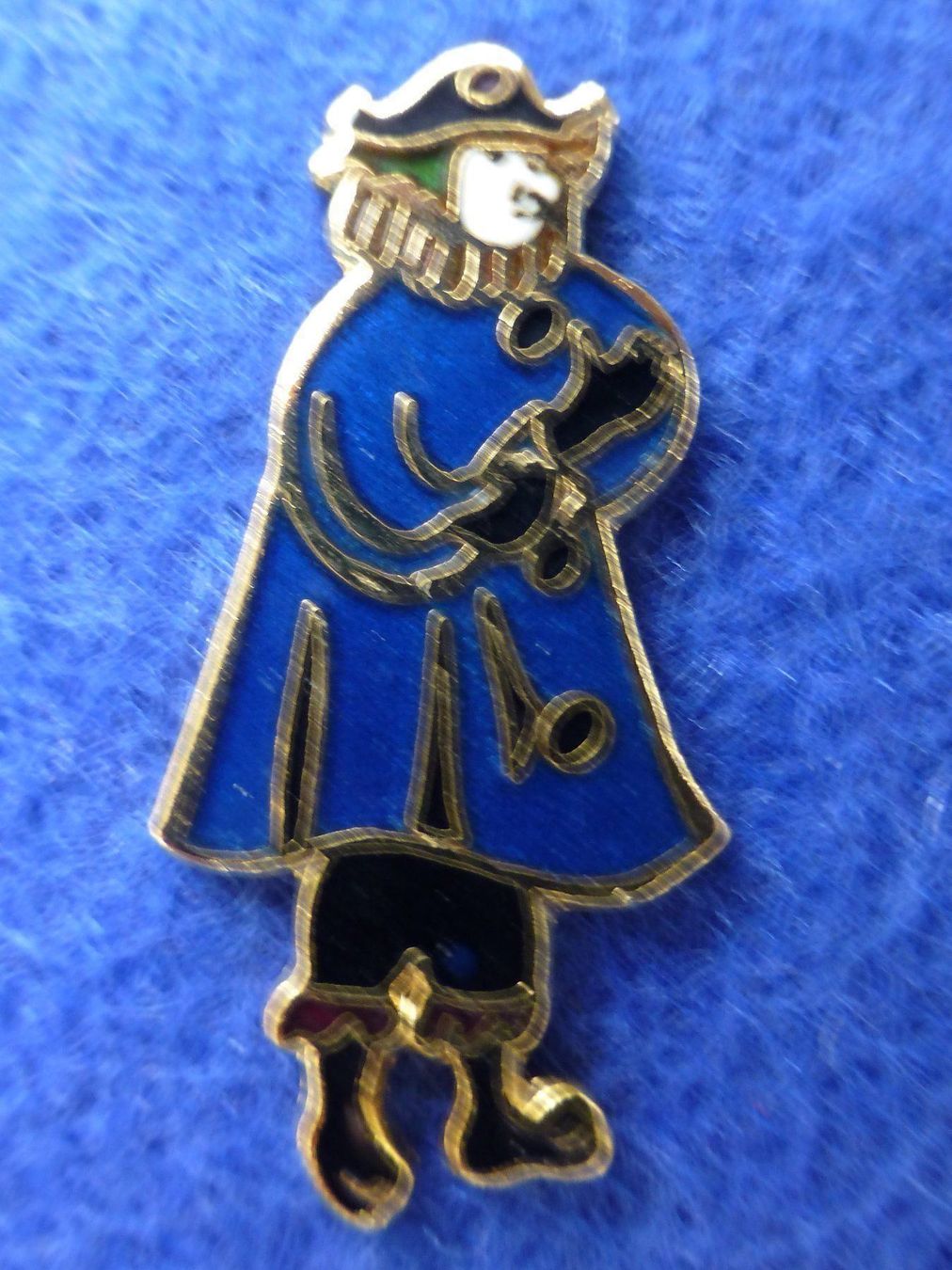 Basler Plaketten & Abzeichen: Pins Fasnacht Basel, nummeriert – Gebraucht aus Basel von Falconis 5