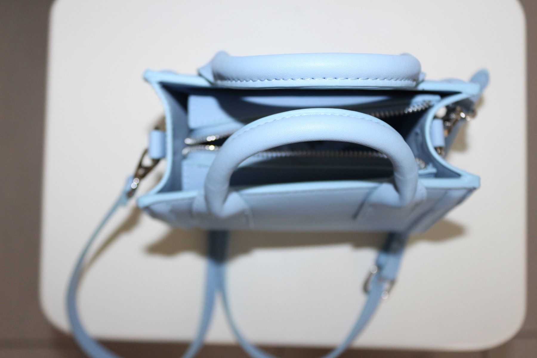 Taschen für Damen: Handtasche hellblau – Gebraucht aus Schötz von mag_pw7w 1