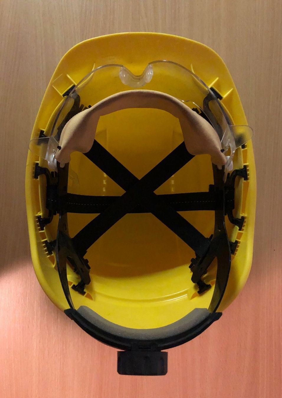Protezione per viso e udito: Baustellenhelm gelb mit Schutzbrille – Usato da Buchs SG venduto da Handyman77 2