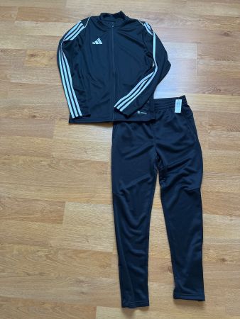 Ensemble (Adidas et Old Navy)