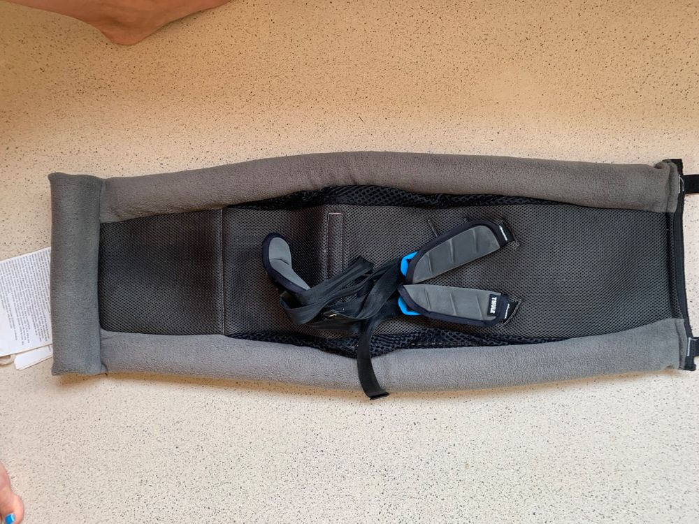Thule Chariot Infant Sling ideal für Spaziergänge mit Babys