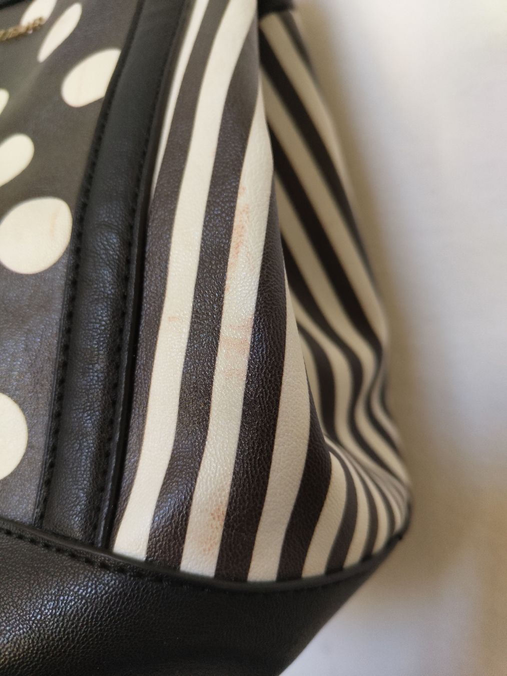 Trussardi Borse da donna: Borsa secchiello a pois e righe Trussardi Jeans e catena – Usato da Lugano venduto da mar_5j2q 2