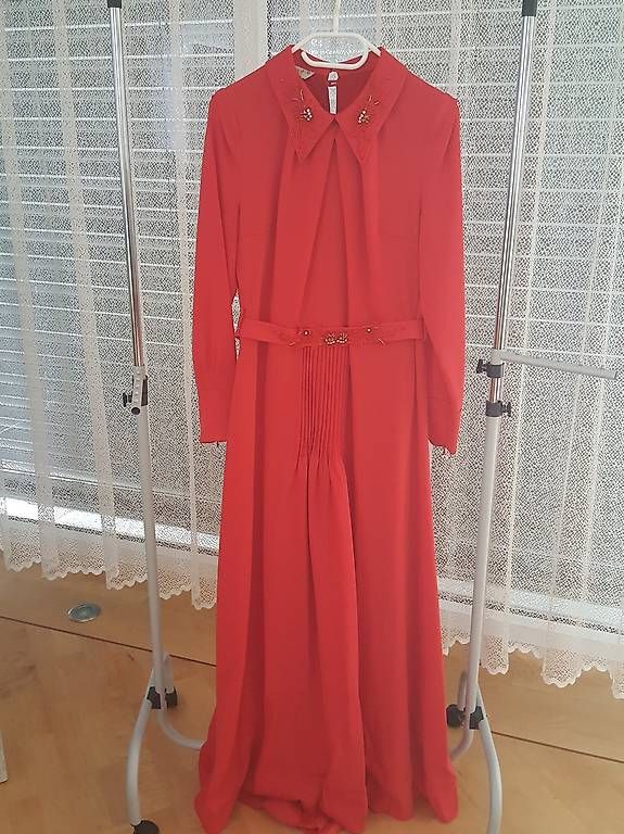 Vestiti: Korallfarbiges Kleid Grösse 38 – Usato da Langenthal venduto da hab_zw5p 2
