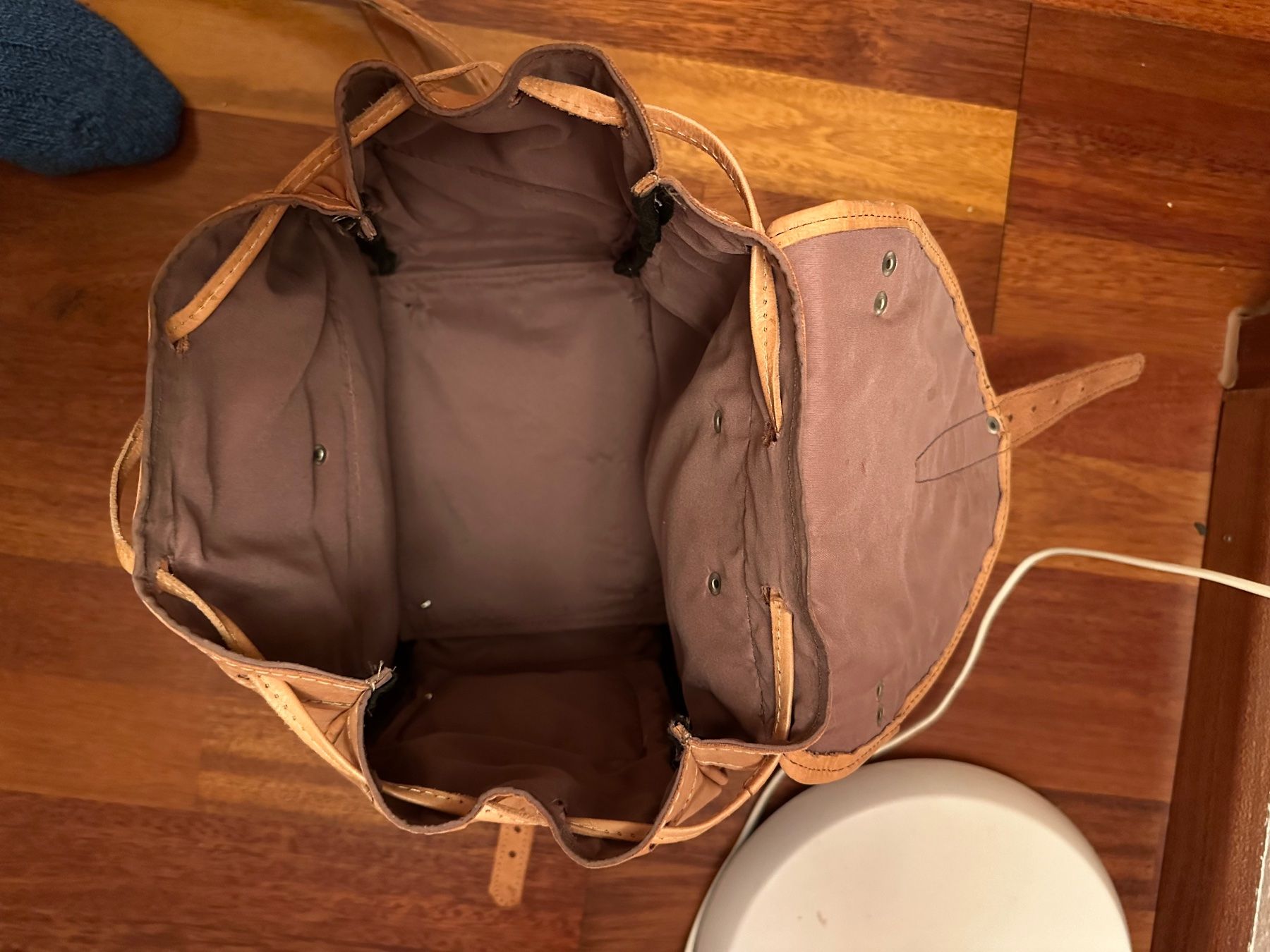 Zaini: Leder Rucksack neu – Usato da Herzogenbuchsee venduto da SaRaDe77 4