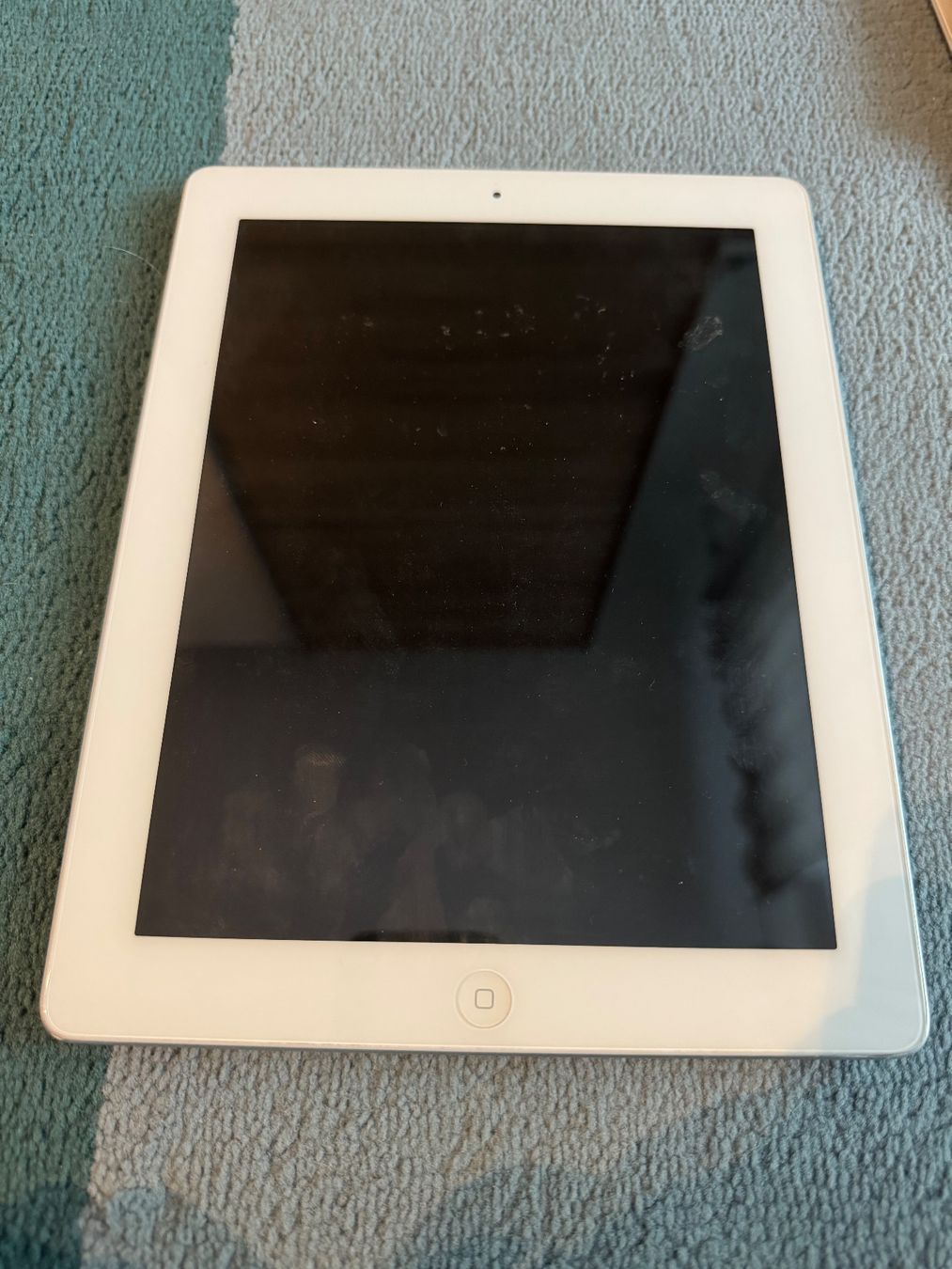 Apple Tablet PC: iPad 4 Generation – Difettoso da Adliswil venduto da Busys