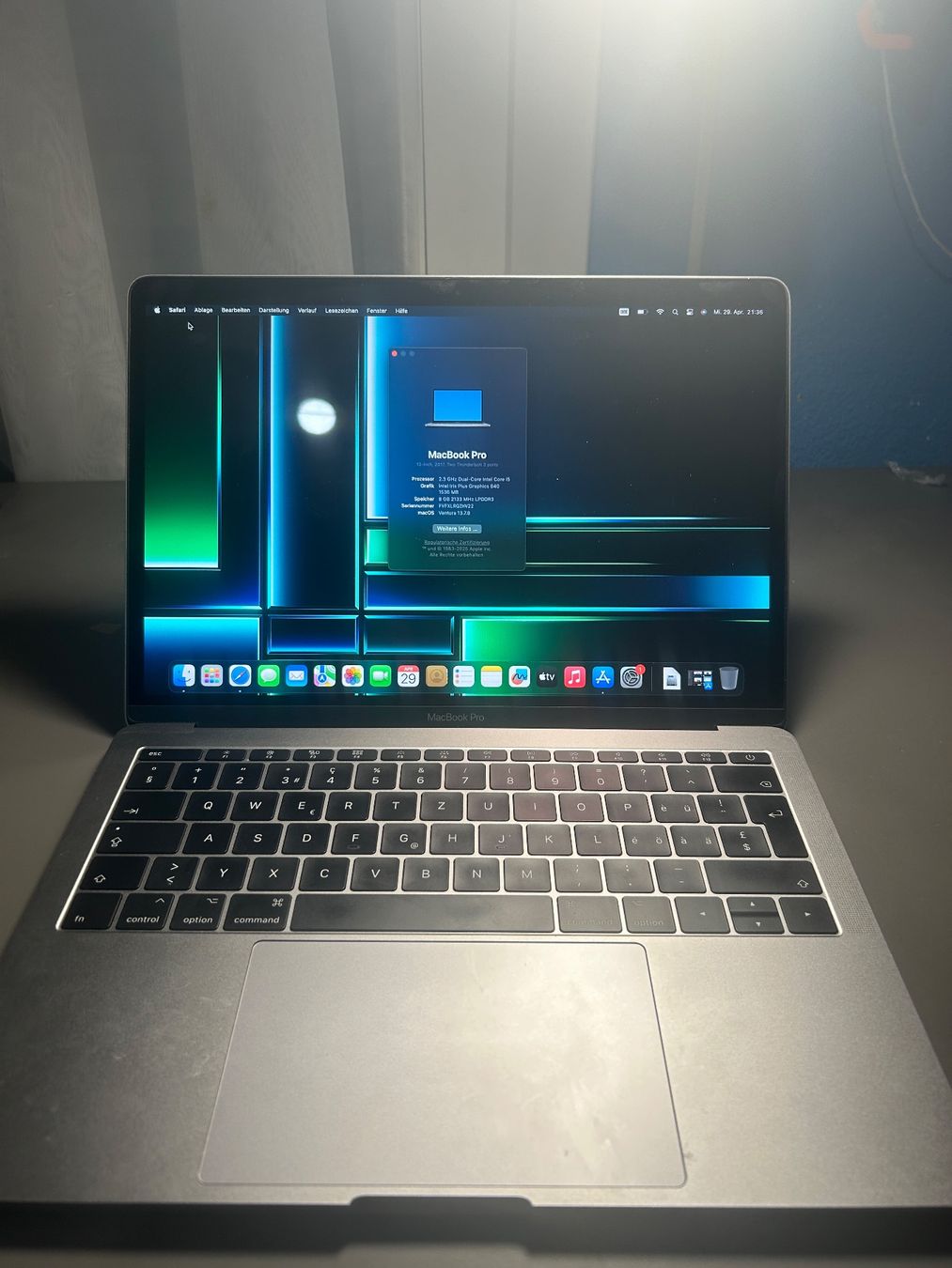 Apple Notebooks: MacBook Pro 13“ (14,1), Intel, 2017 – Gebraucht aus Laufen von nightparrot 4