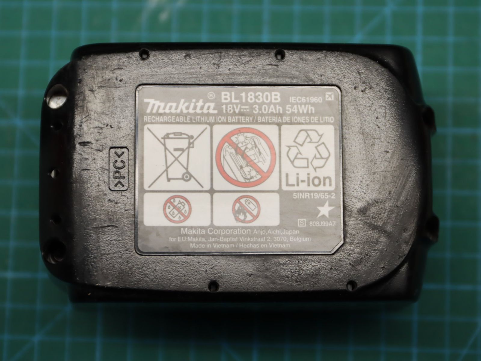 Makita Tutti gli attrezzi: Makita DDF482 Akkuschrauber Set – Usato da Emmetten venduto da Super008 4