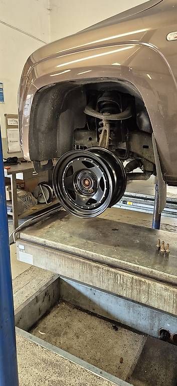 Volkswagen Cerchioni: 4 Wheels 16" 5x120 amarok new – Nuovo (secondo la descrizione) da Avegno venduto da joe_t96r 4
