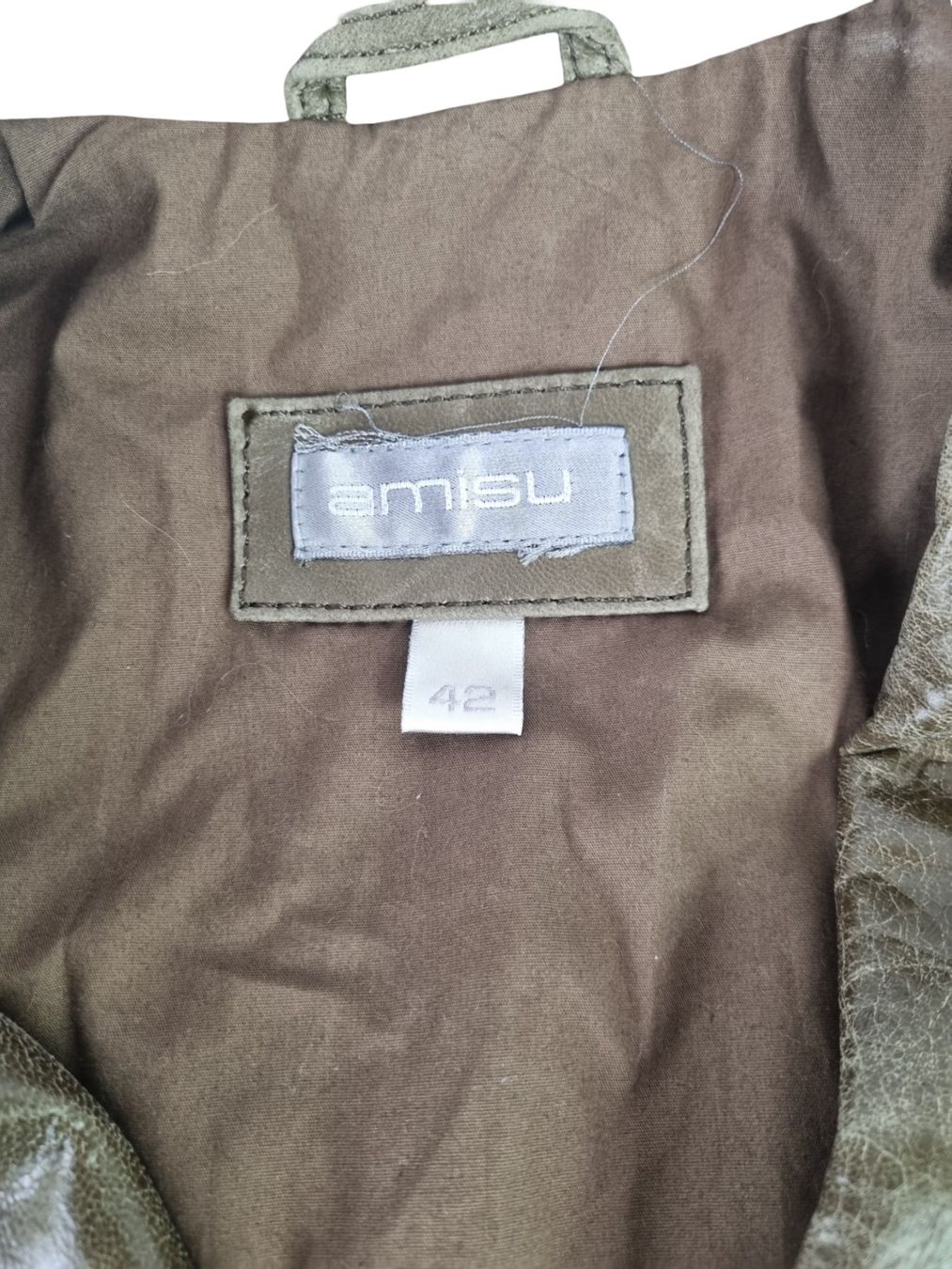 Vestes: AMISU Lederjacke Grösse 42 – D'occasion à Wangen b. Olten par Restwert_Wangen 3