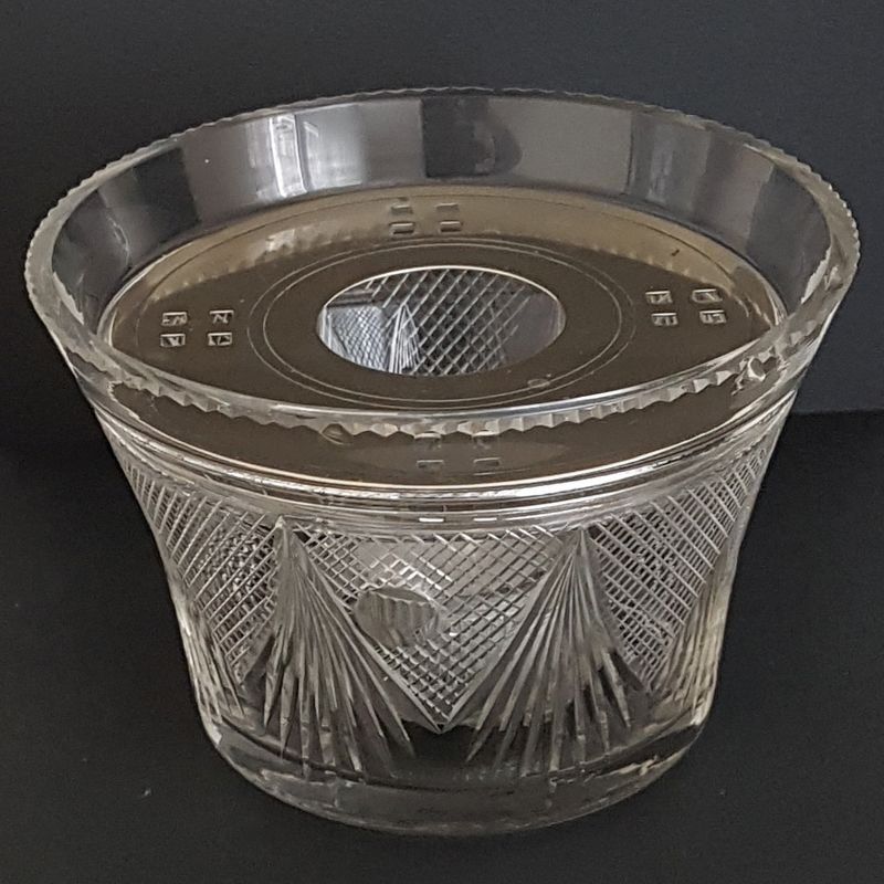 Elettrodomestici da cucina: Antikes Rechaud Diamant-und Fächerschliff um 1910 – Usato da Kaltbrunn venduto da Condor2