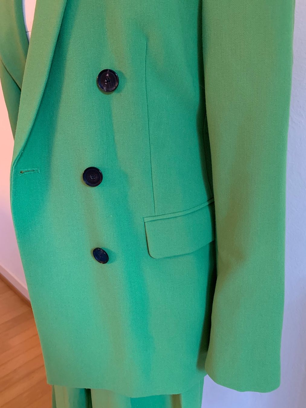 Zara Completi & Tailleur: Hosenanzug grün – Usato da Winterthur venduto da Drachenrose 3