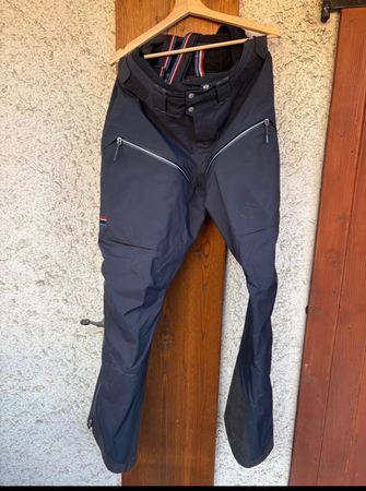Elevenate Bec de Rosses Gore-Tex pants, size XL, used once.
