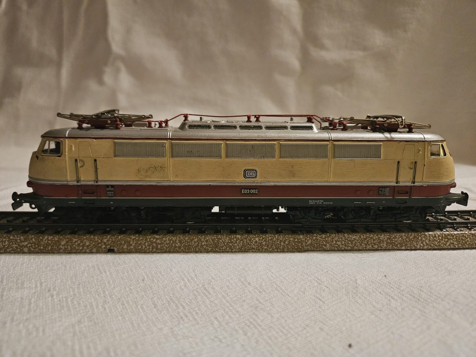 Märklin Modelleisenbahnen: Locomotive électrique Märklin HO - REF : DB E03 002 – Gebraucht aus Pully von gael15 1