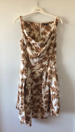 JONES SOMMERKLEID, GR. 36, BRAUN/BEIGE, BEQUEM, ASYMMETRISCH