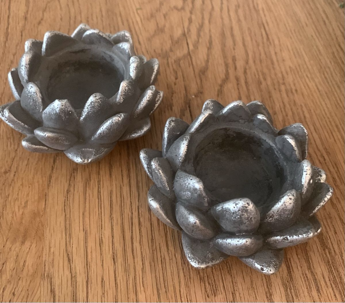 Tutte le decorazioni: Teelichthalter Blumenmotiv Shabby Chic – Usato da Kradolf venduto da AlexiaEugster 1
