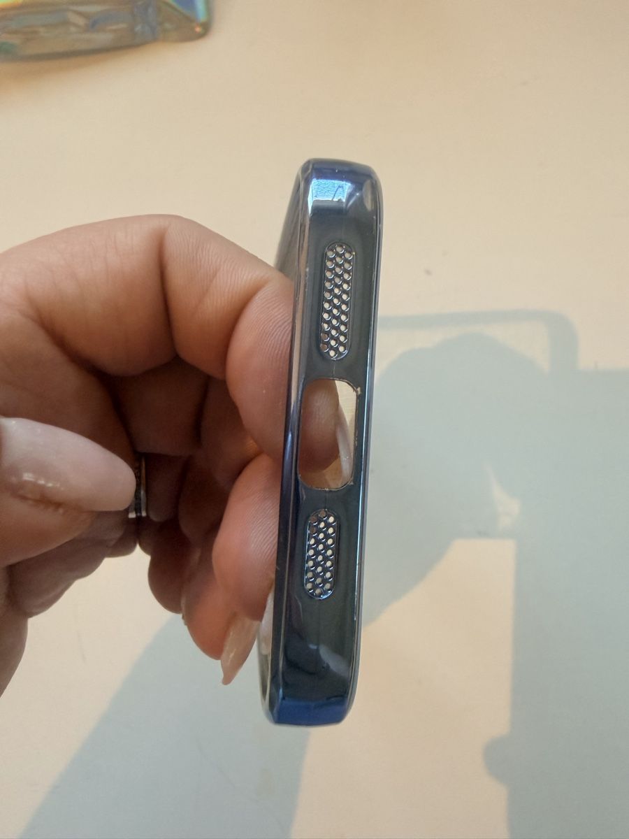 Apple Coques & Protection écran: Coque IPhone 15Pro Max bleu métallique  – D'occasion à Boncourt par Gonelle 4