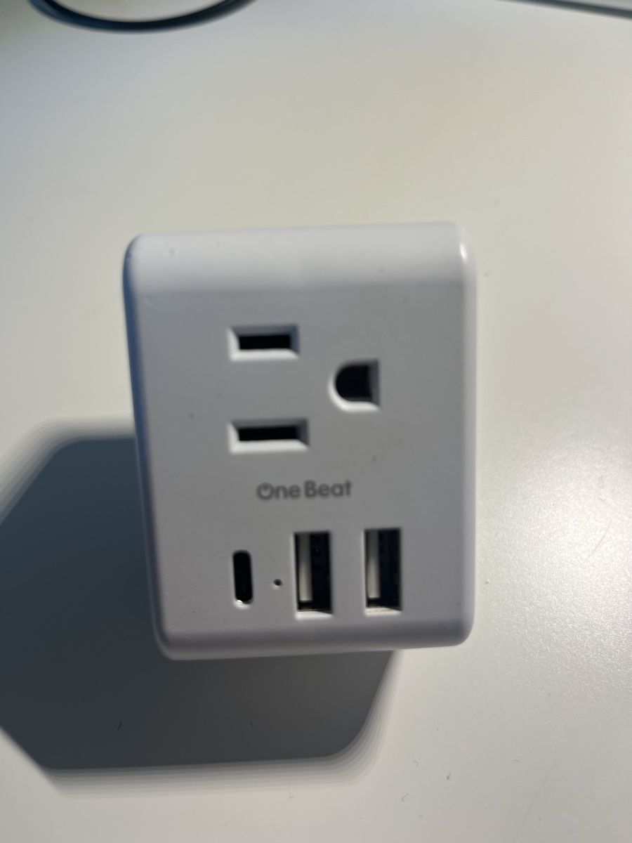 Unità & Adattatore: Reiseadapter, Universal Adapter, Marke One Beat – Usato da Rudolfstetten venduto da leo_s275 2