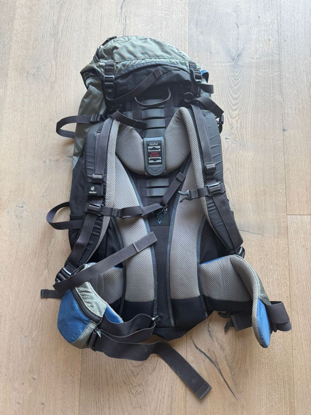 Deuter Sacs à dos: Wanderrucksack Deuter ACT Lite 50+10 – D'occasion à Oberrüti par Rubt 1