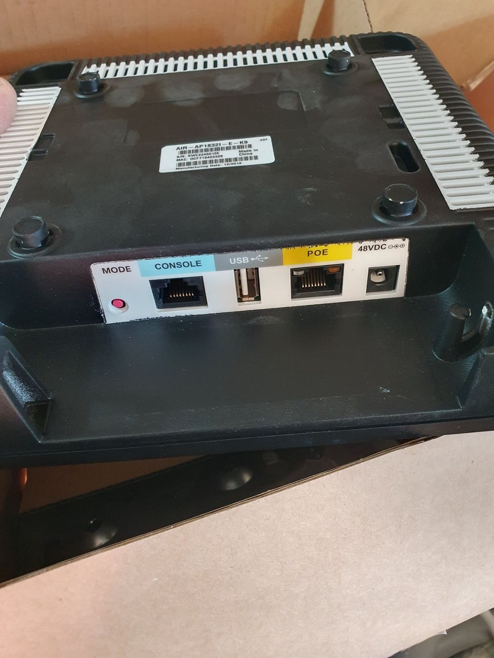 Cisco Modem & Router: Cisco AIR-AP1832i-E-K9 Access Point WLAN – Nuovo (secondo la descrizione) da Zürich venduto da eymen20 2