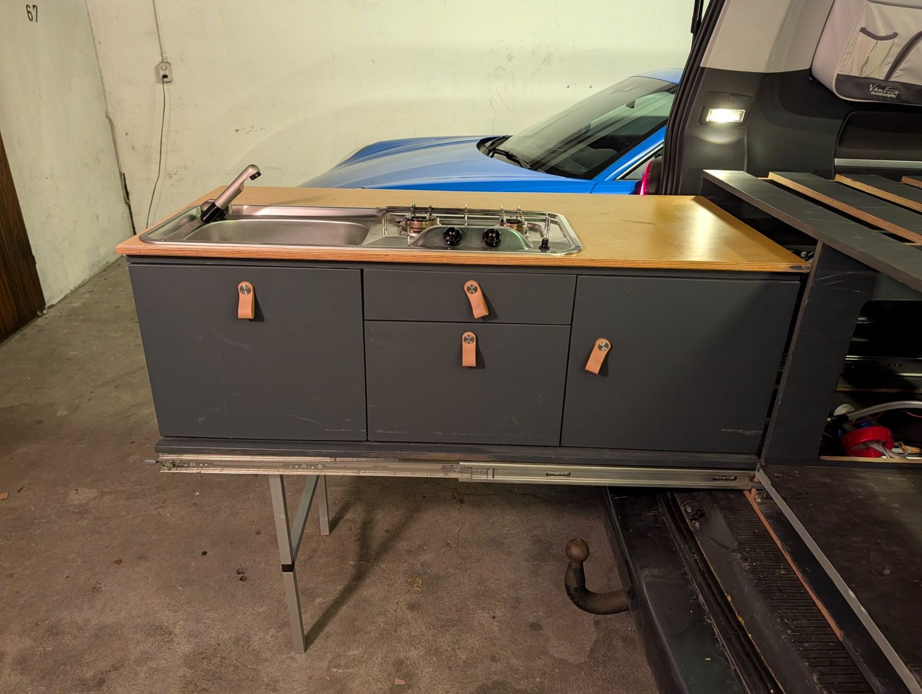 VW Alle Ersatzteile: VW T5/T6 Einbau, Camping, Küche+Bett – Gebraucht aus Zürich von izz_y5d5 5