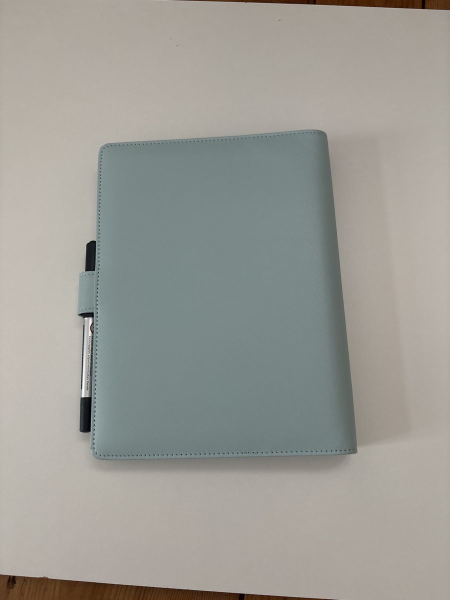 Blocchi: Hellblauer A5 Notizbuch-Organizer mit Stift - Neuwertig – Nuovo (secondo la descrizione) da Münchwilen TG venduto da BBJO 2
