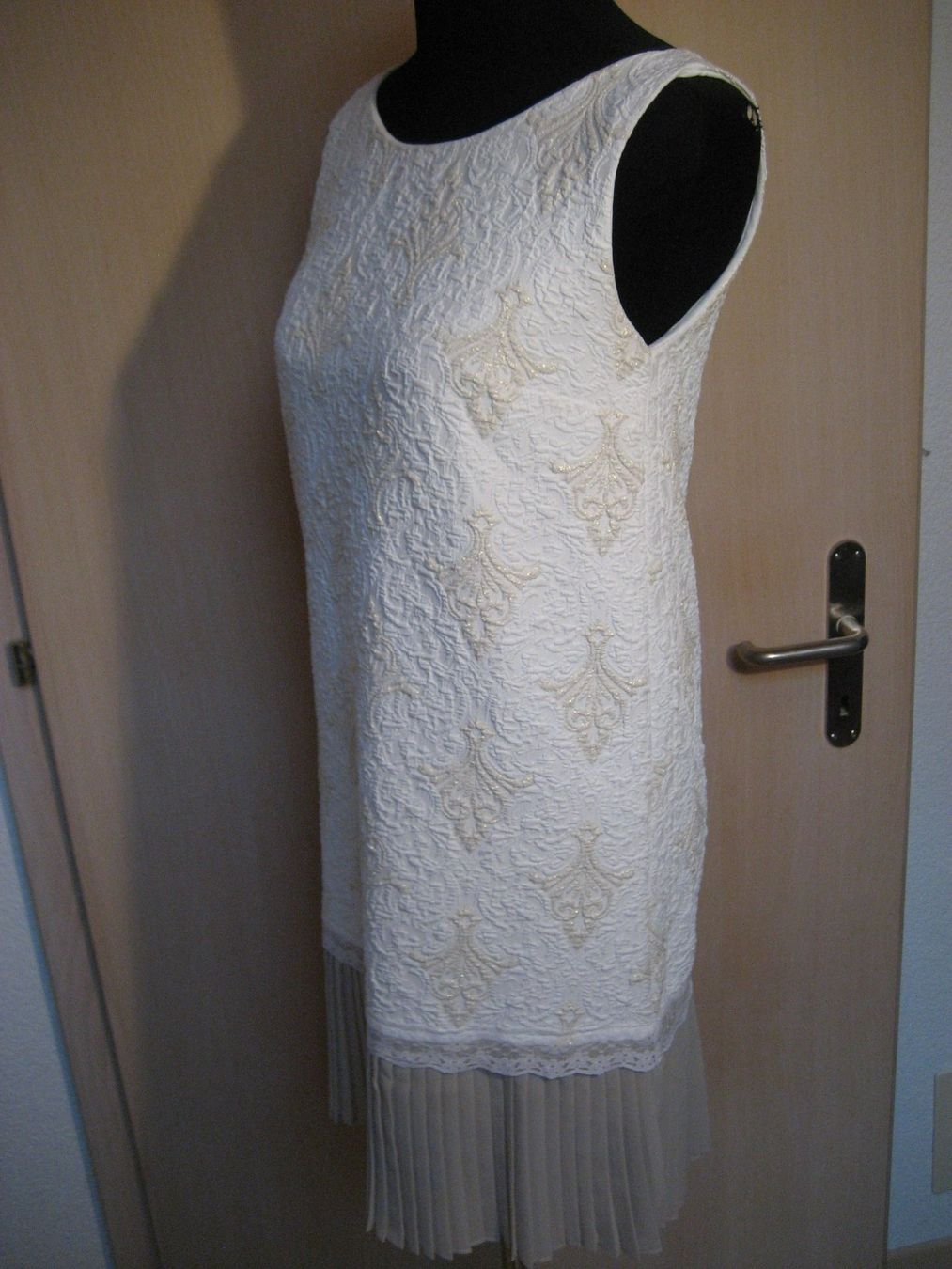 Vestiti: Robe BISCUIT taille M – Nuovo (secondo la descrizione) da Delémont venduto da marryb 5